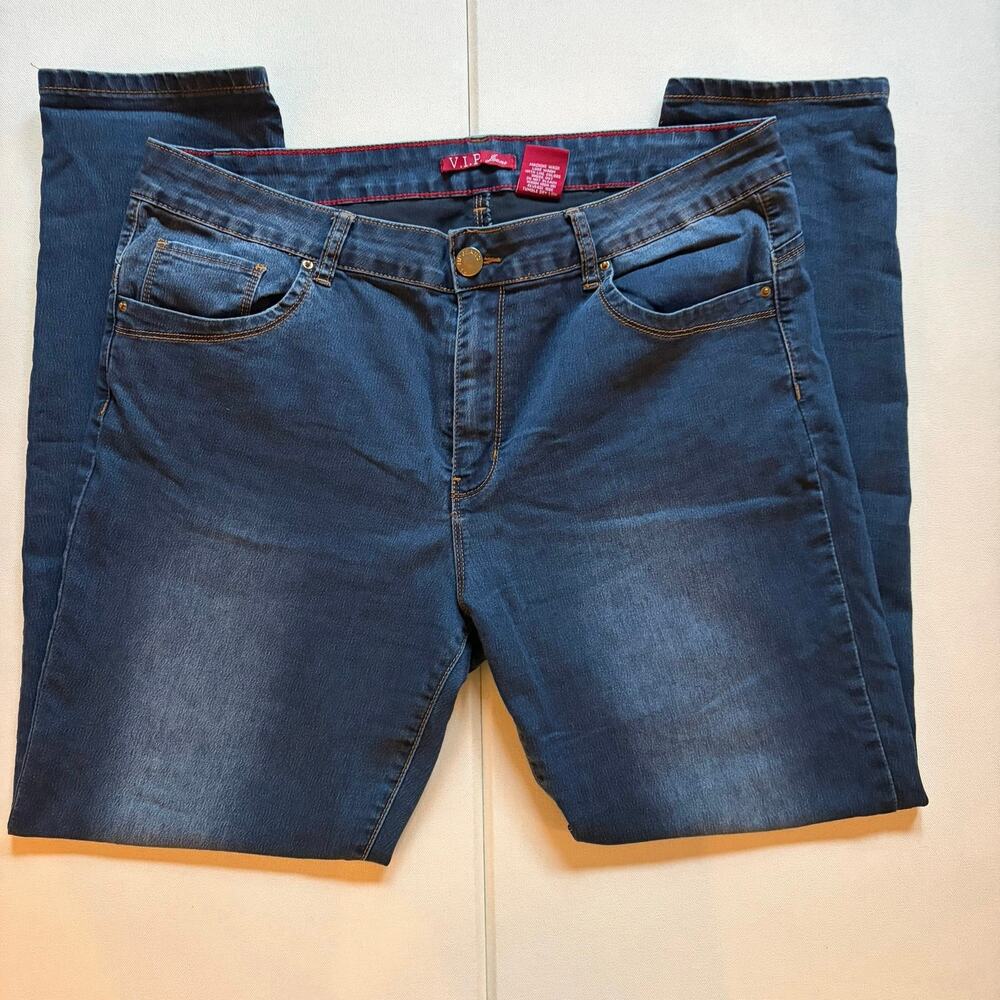 V.I.P. JEANS DARK WASH STRETCH DENIM STRAIGHT LEG 18